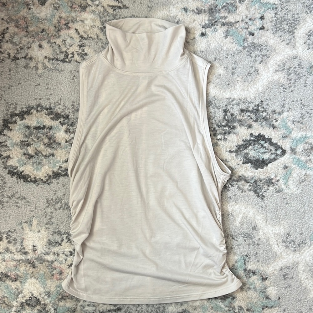 Lululemon See The Horizon Tank in Dune